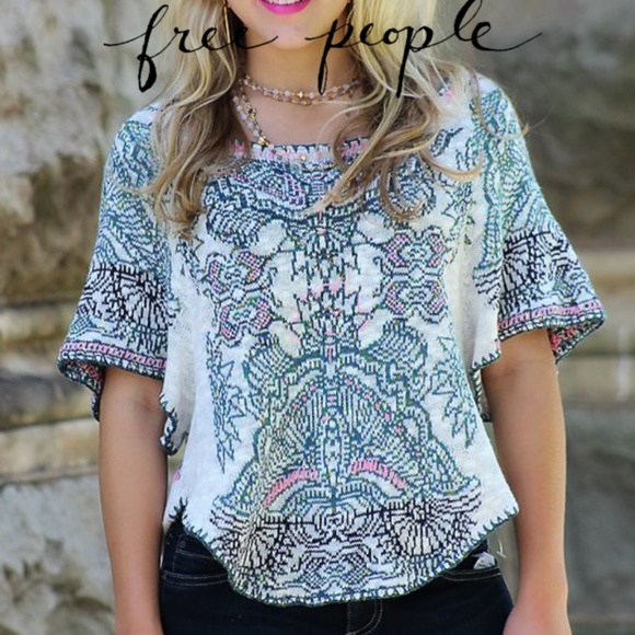 Free People Tops - Price dropped ⬇Free People Mayan Starburst sweater